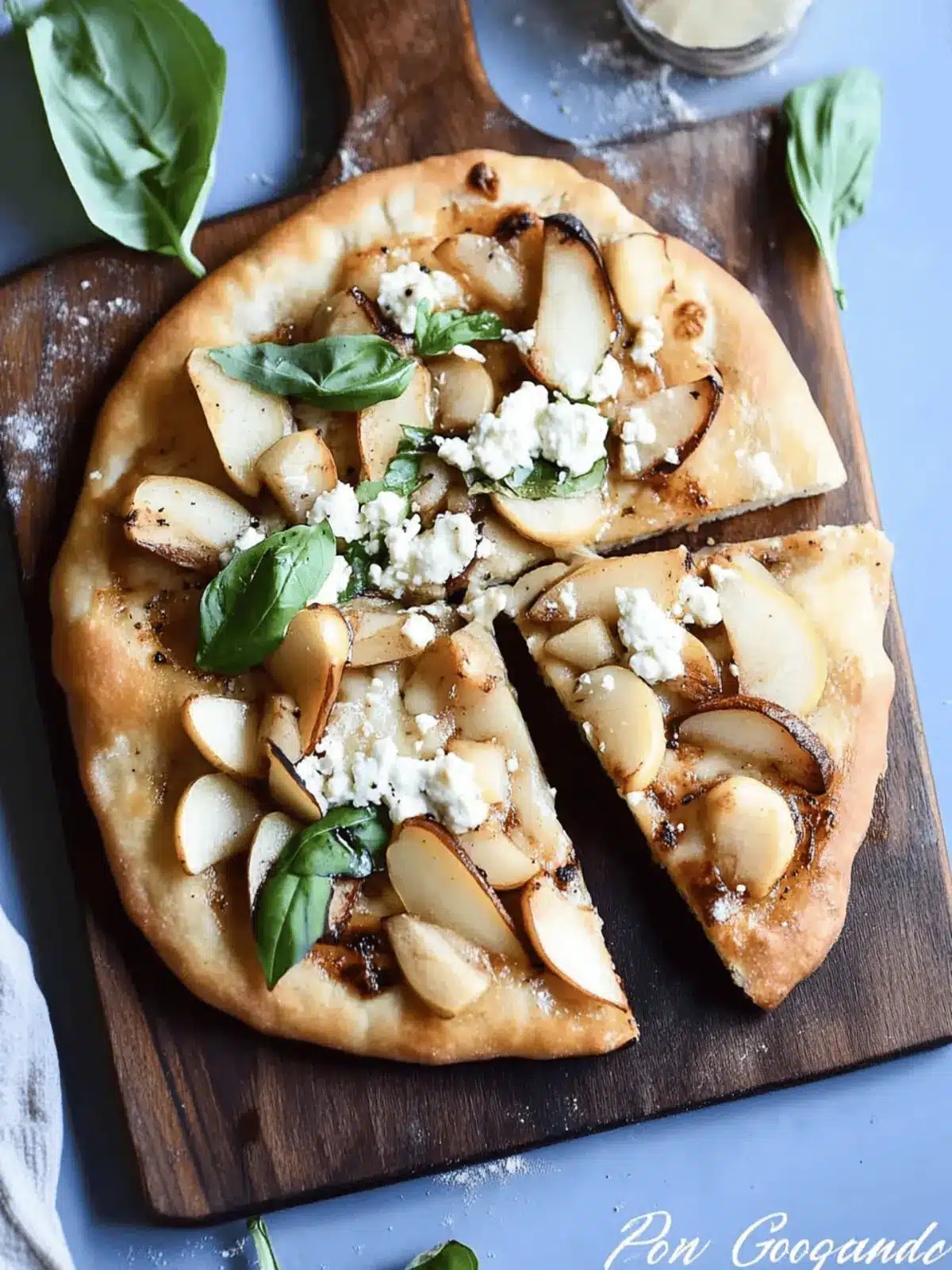 Delicious Pear and Gorgonzola Flatbread Ready in 15 Minutes 4 Pear and Gorgonzola Flatbread