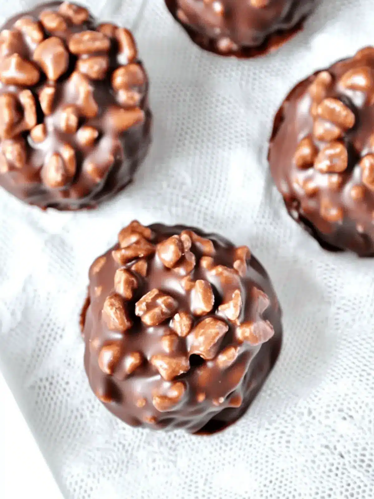 Deliciously Easy Chocolate Crunch Bites Everyone Will Love 2 Chocolate Crunch Bites